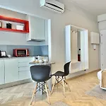 Centrally Located In Appartement Oporto