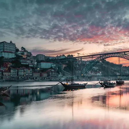 Centrally Located In 아파트 *