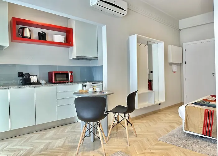 Centrally Located In Apartman Porto