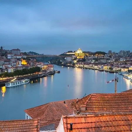 Centrally Located In Porto