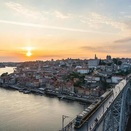 Centrally Located In * Porto