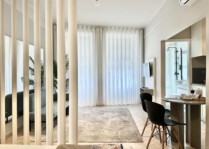 Apartment Centrally Located In Porto